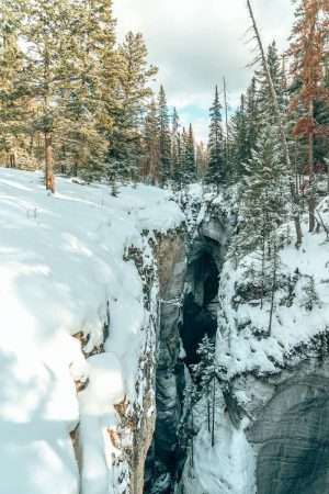 Maligne Canyon Ice Walk